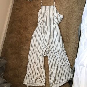 STRIPED HALTER BACKLESS JUMPSUIT